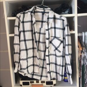 Forever 21 black and white flannel